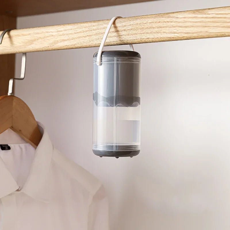 Absorbeur d’Humidité Suspendu – Boîte Déshumidifiante Antihumidité pour Placard, Armoire & Dressing - Delair