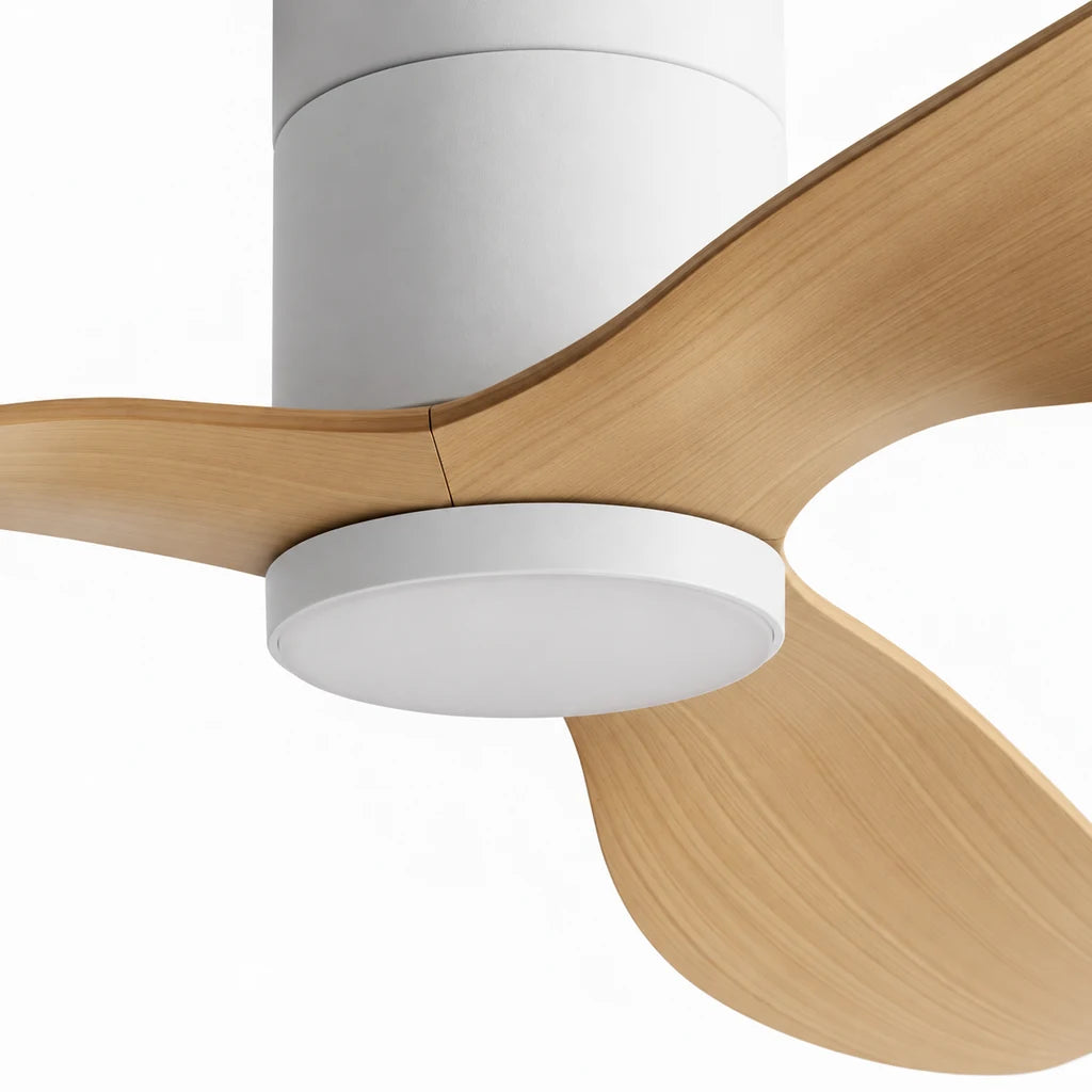 Ventilateur de Plafond Ultra-plat à Éclairage LED - Blanc & ABS Bois Clair BELO - Ventilateur de plafond - Delair